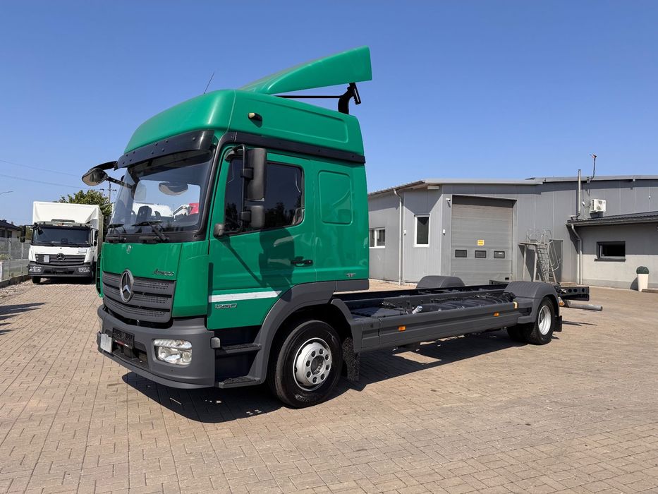 Mercedes-Benz  ATEGO 1230  Rama 7.4m