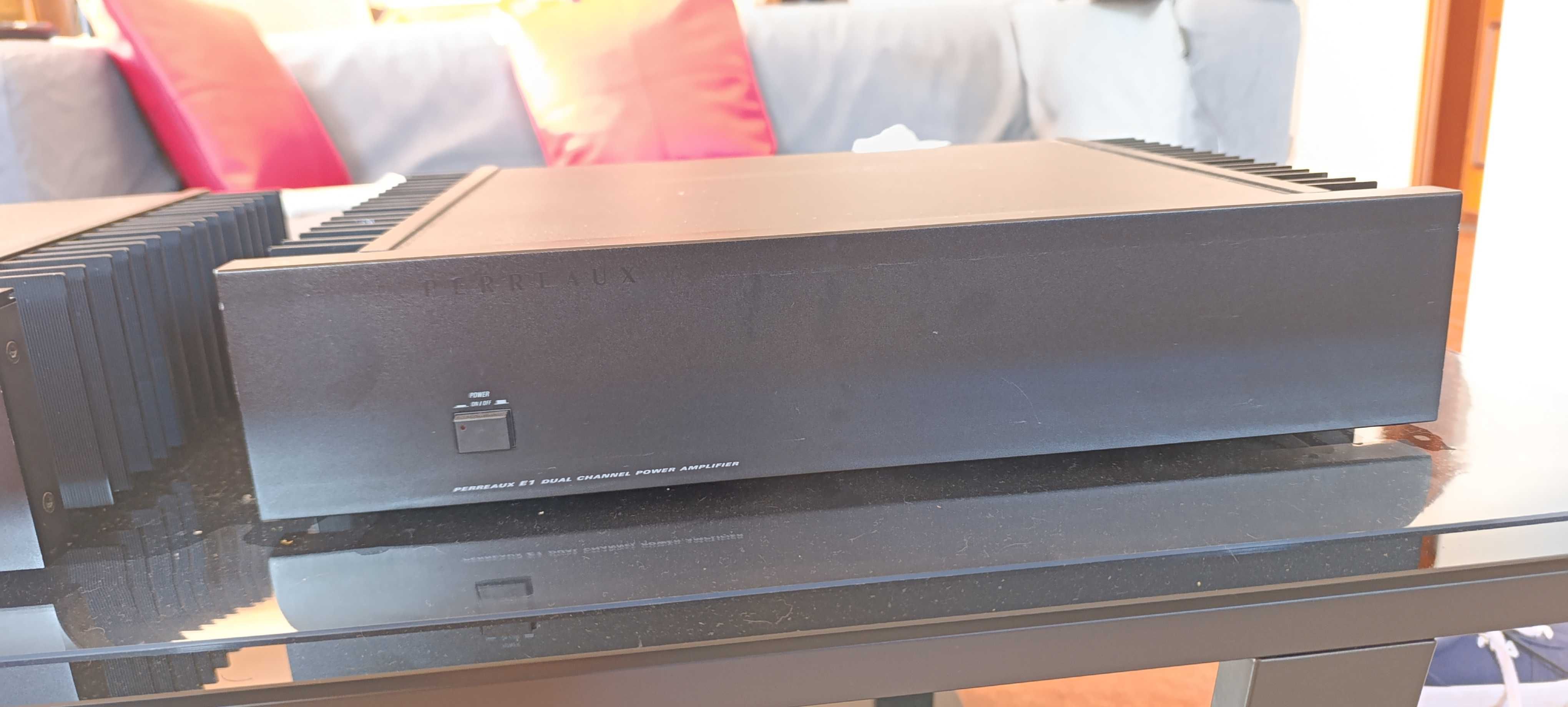 Amplificador PERREAUX E1 (2 aparelhos)