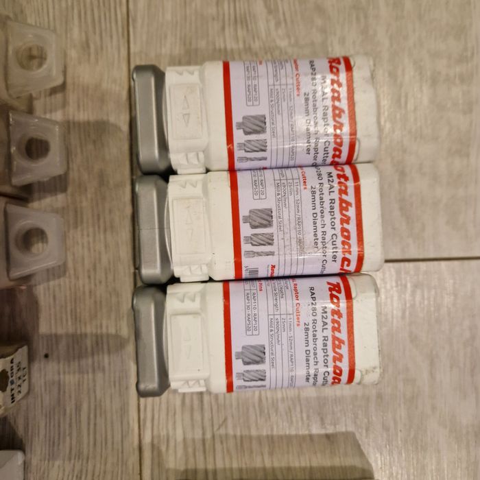 Frezy trepanacyjne różnych długości i średnicę- nowe, markowe