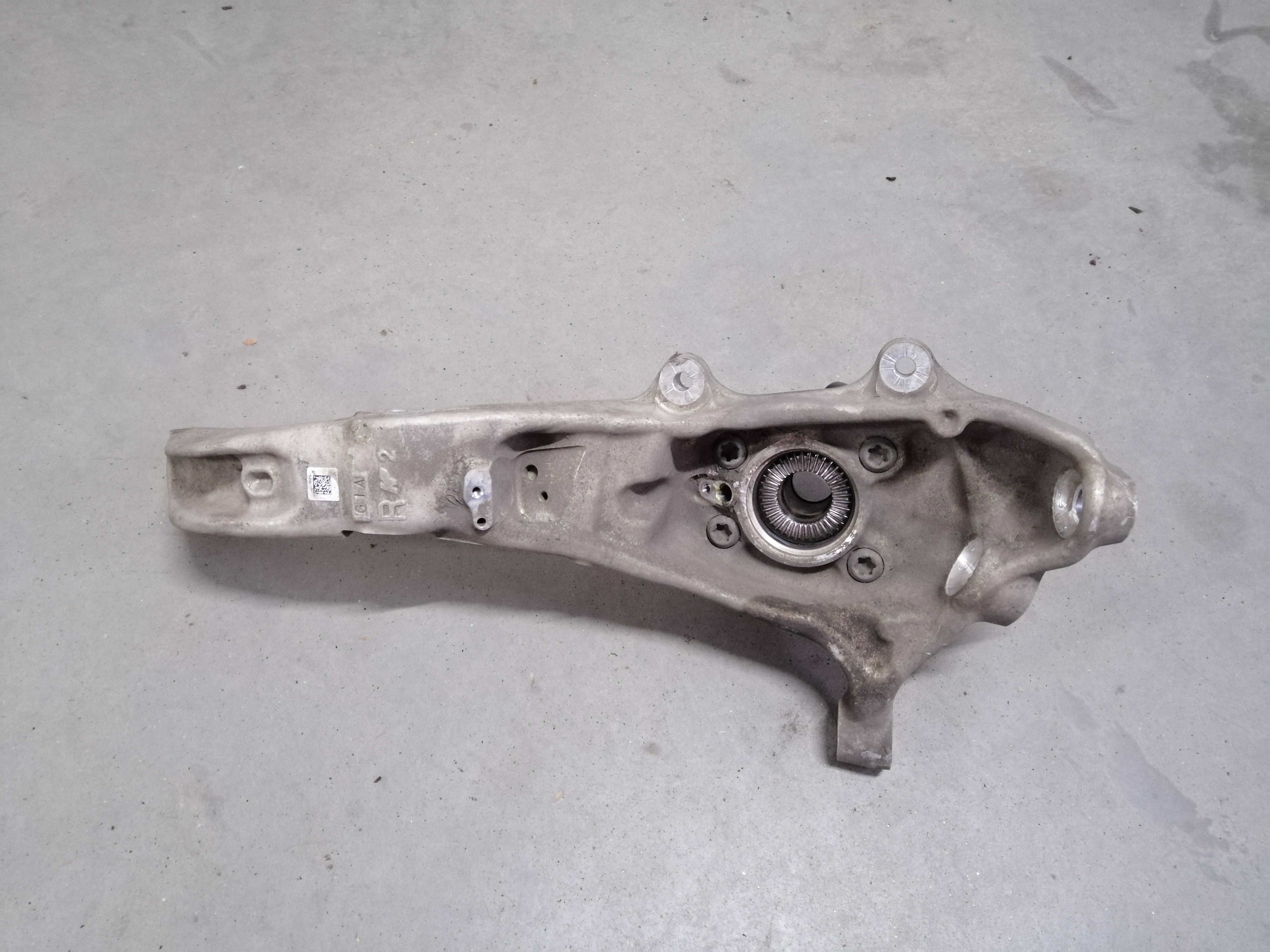 Zwrotnica prawa przednia BMW X5 G05 X6 G06 6.876.656