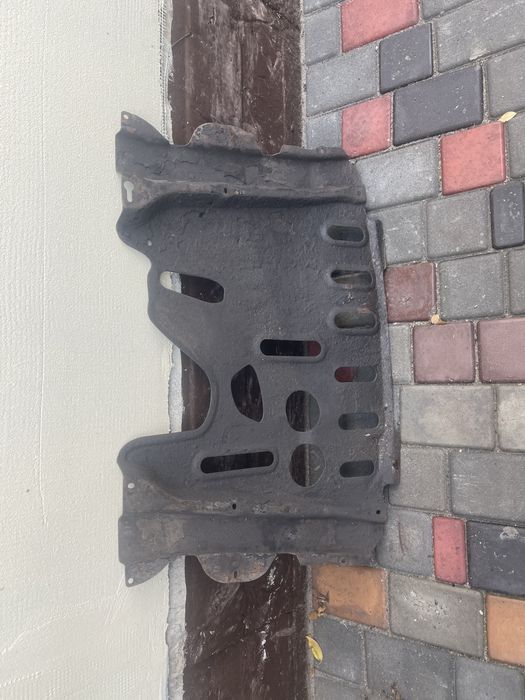 Продам защиту двигателя