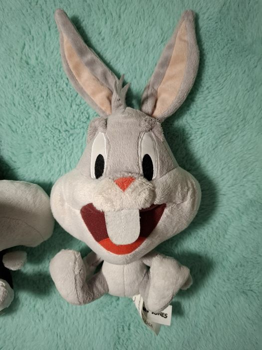 Maskotki królik bugs wilk