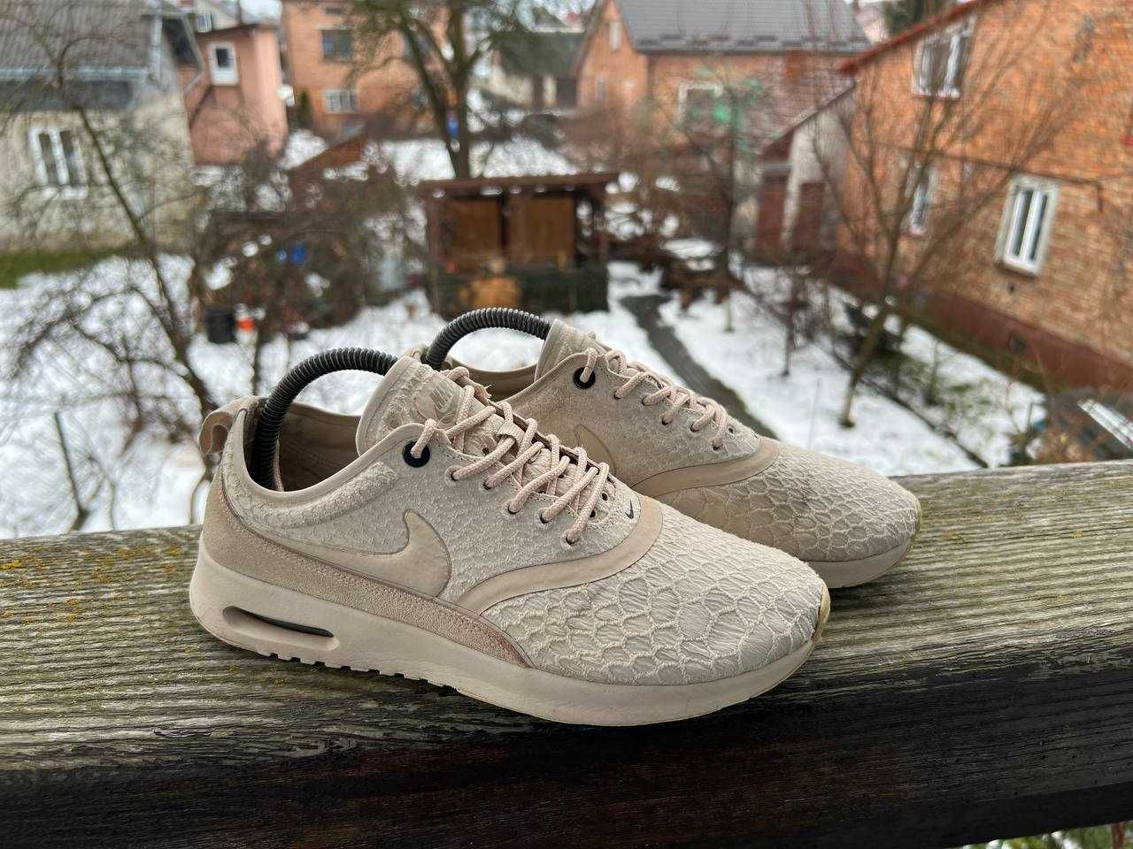 Кросівки Nike Air Max Thea