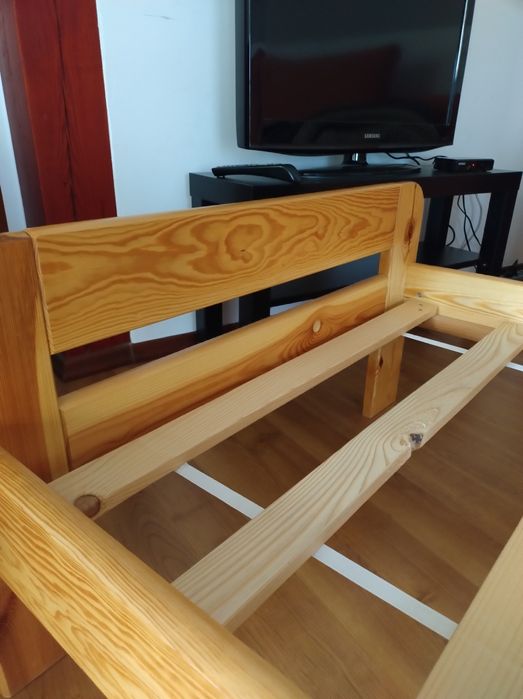 Łóżko drewniane 80x200 ze stelażem i materacem