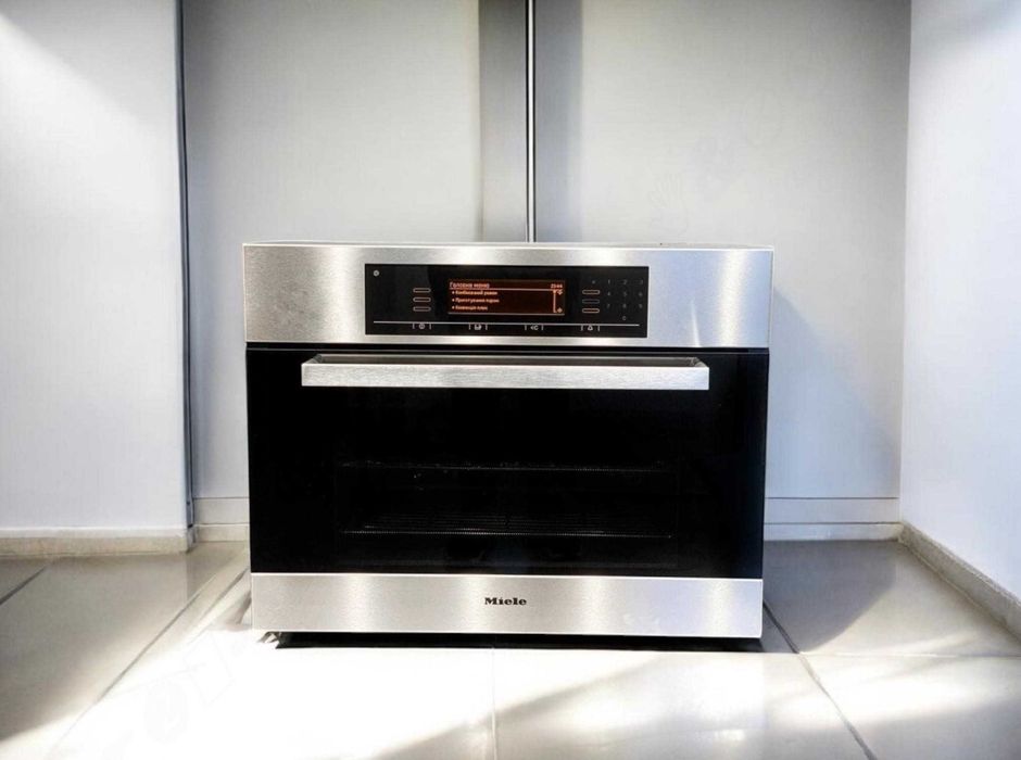 Встраиваемая духовка пароварка Miele DGC 5080 XL 2в1