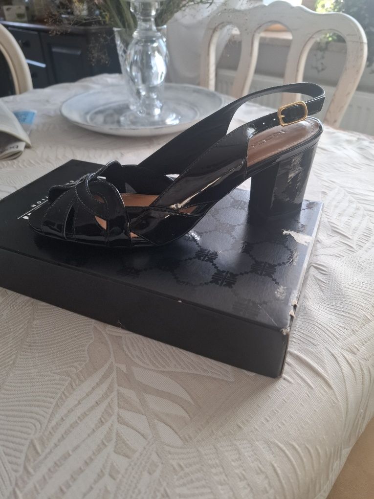 Sandały, buty damskie sandałki Kazar