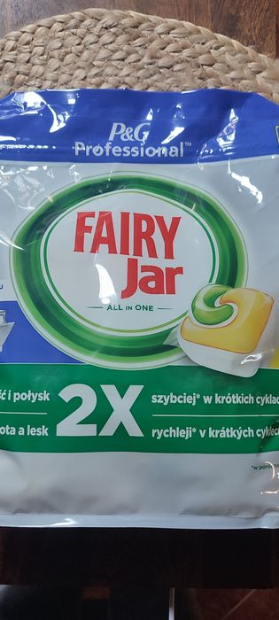 2 z 115 szt. Kapsułki Fairy Jar
