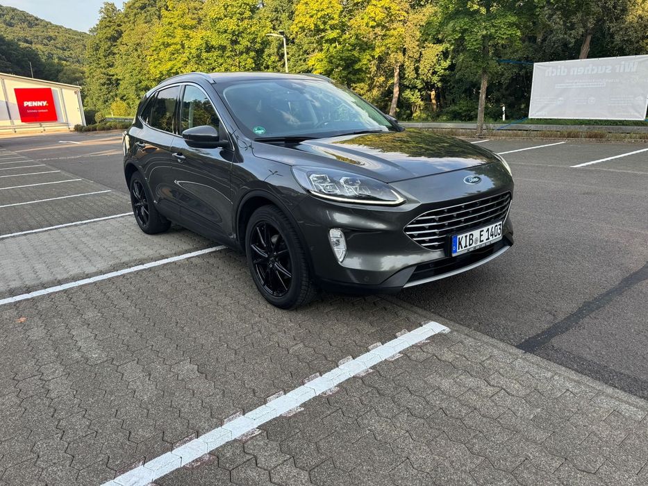 Ford Kuga Ford Kuga 2.0 EcoBlue 4x4 TITANIUM
