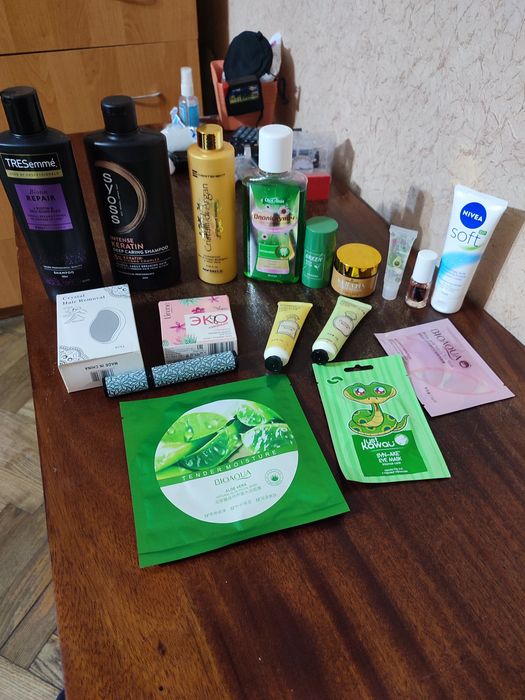 Набір косметики в хорошому стані