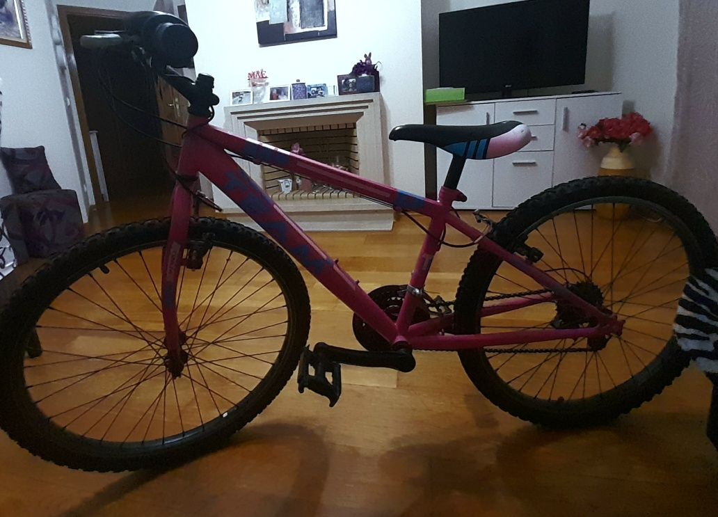 Bicicleta rosa para criança 7-10