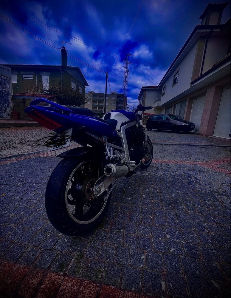Vendo ou troco susuki gsxr 1127