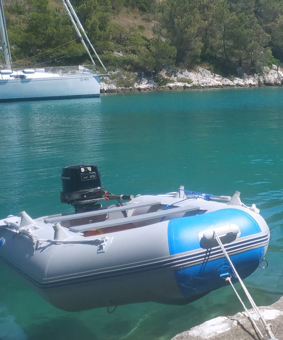 Sprzedam ponton pro marine z silnikiem Johnson 25 km