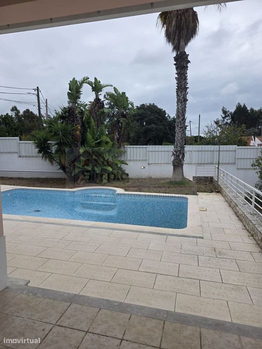 Moradia Isolada T5 com Piscina, Jardim e Dois Pisos | Sesimbra