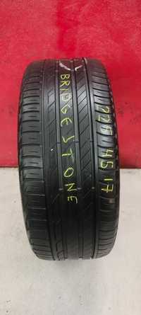 Opona 225/45/17 Bridgestone turanza t001