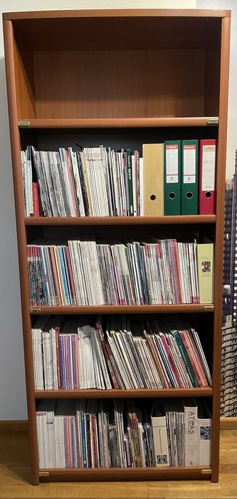 Regał VOX MAGELLAN drewniany wytrzymały z okuciami