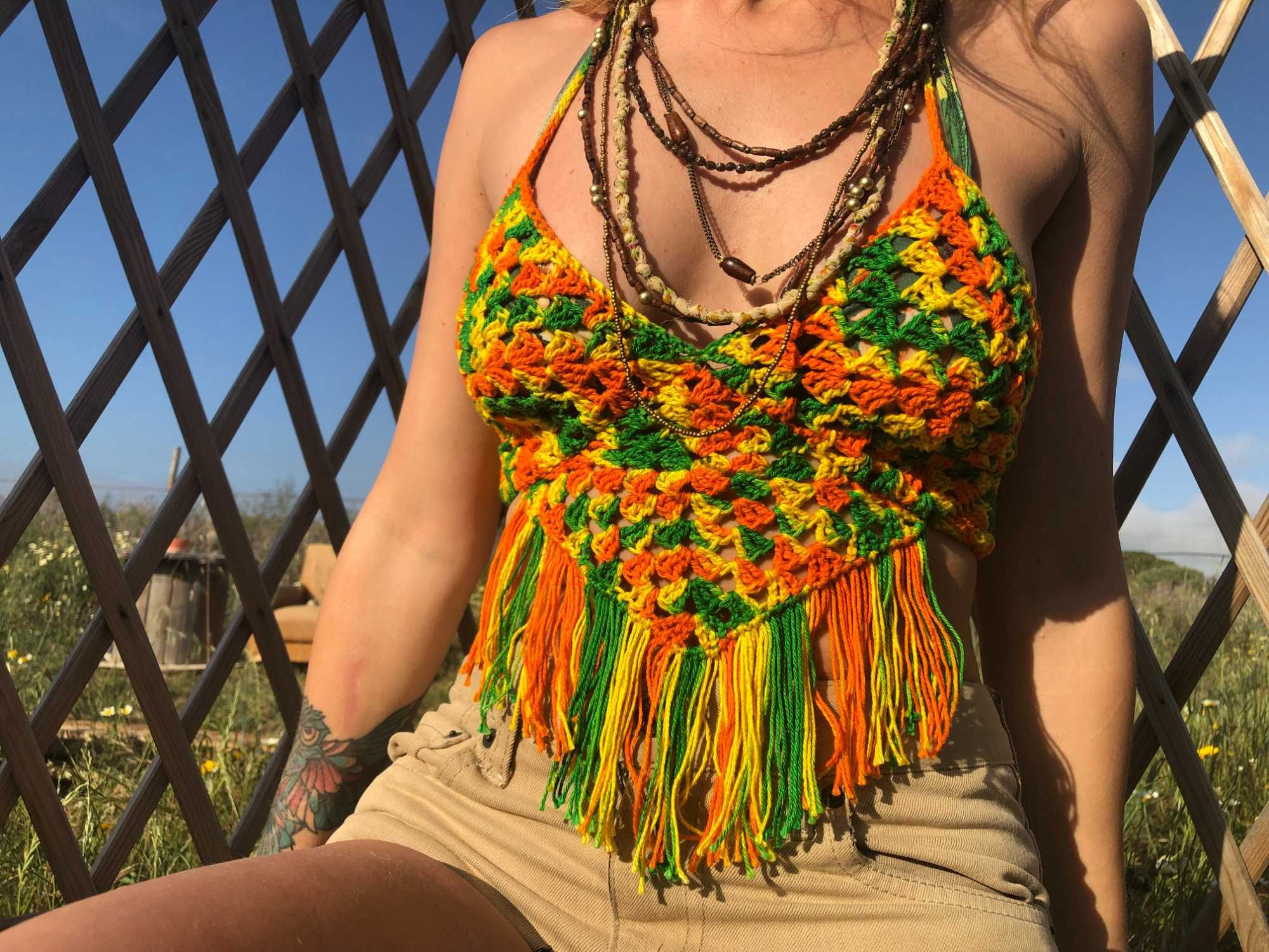Crop-Top "Happy Hippie" em crochê 100% algodão