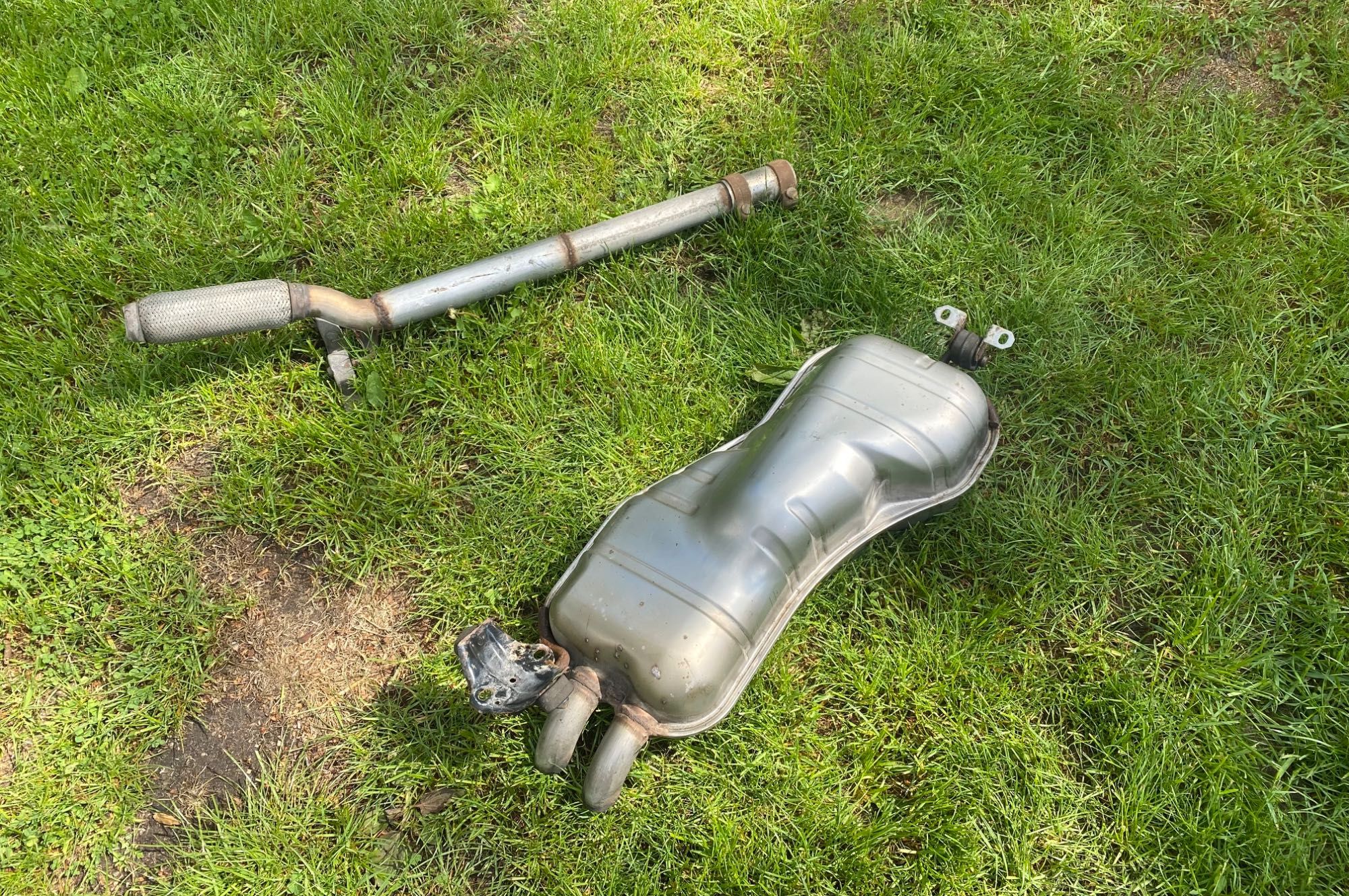 Tłumik leon1 golf3 Audi a3