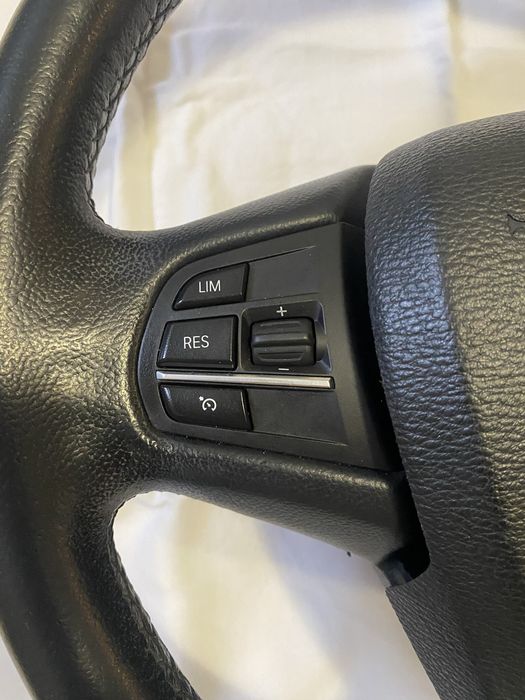 Продам руль. BMW X5 F15