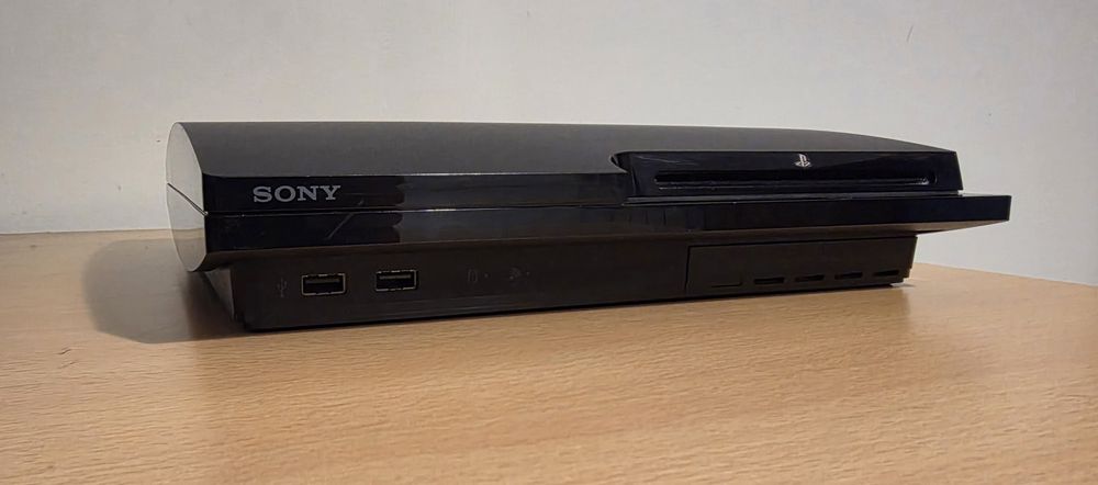 Playstation 3 Slim 320gb + Comando + Jogo