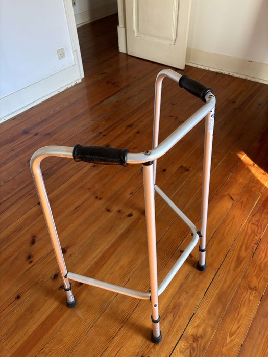 Andarilho Invacare