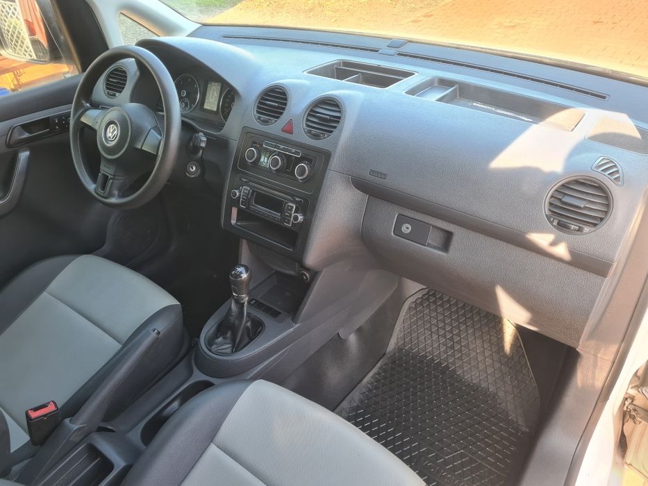 Volkswagen Caddy / 2,0 diesel / 4x4 / Klima / Hak / Z Niemiec /