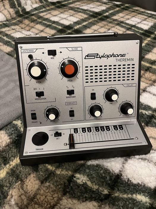 Stylophone Theremin