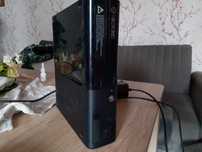 X-box 360 + Pad do gry + kilka gier pobrannych na  X-box