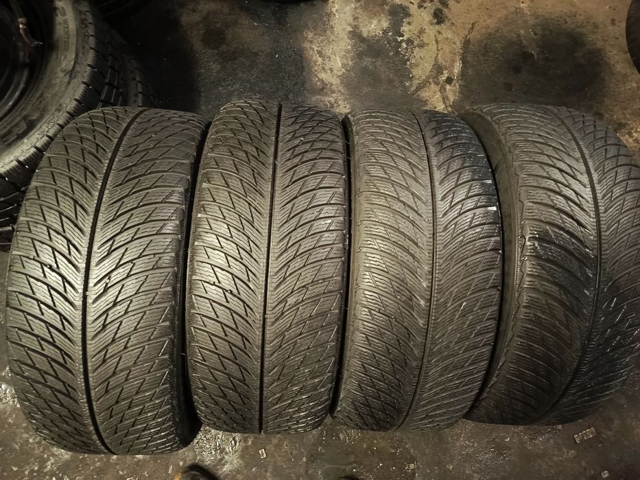 Sprzedam prawie nowe opony Michelin 235/40 r18
