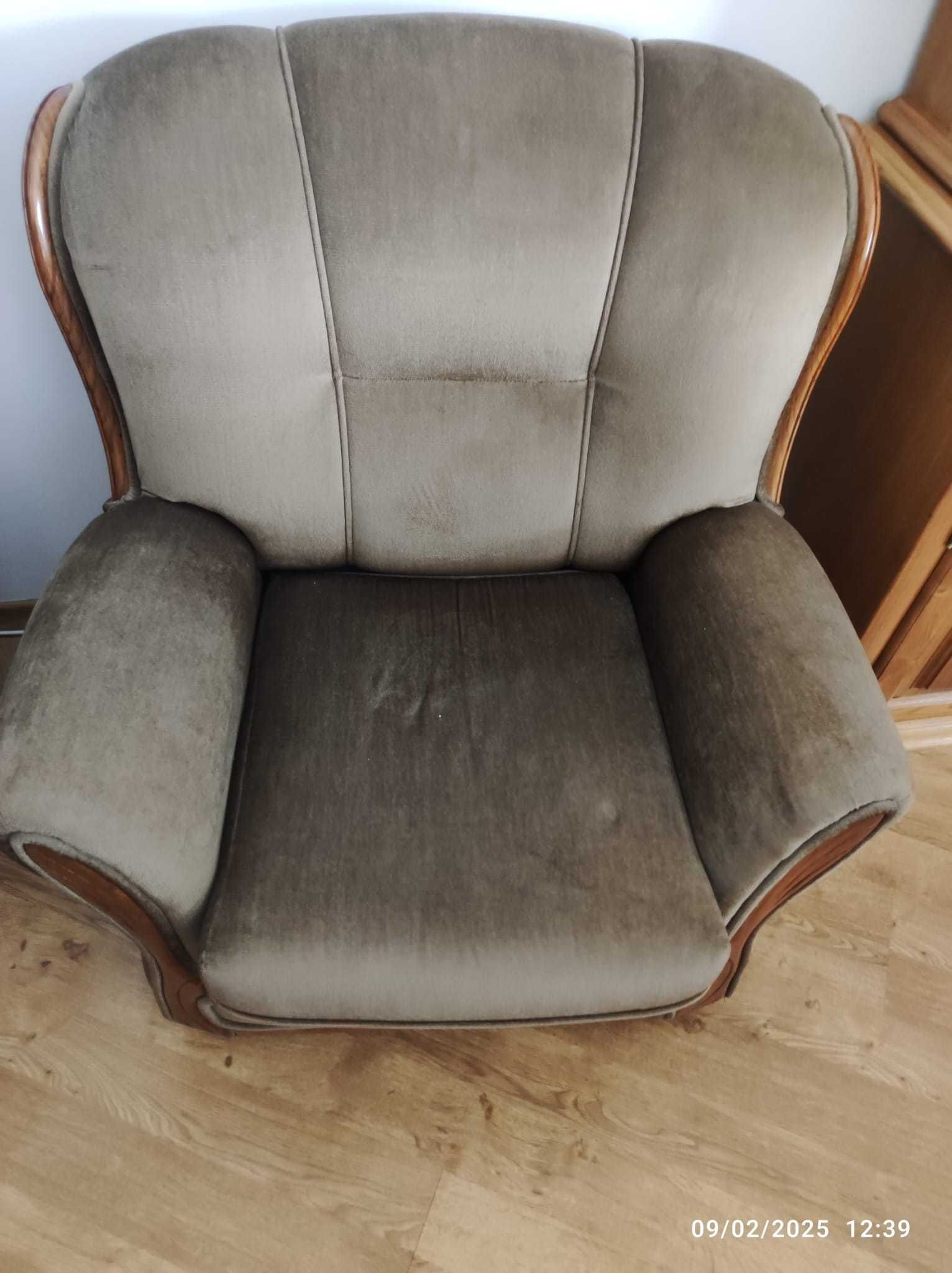 Sofá de 3 lugares + 2 sofás individuais/poltronas