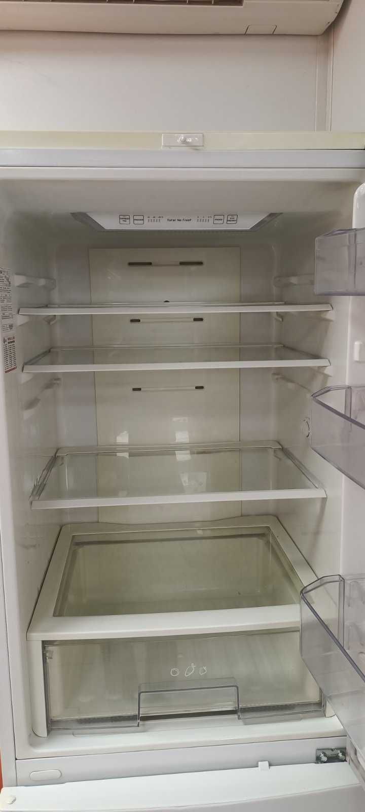 Двокамерний холодильник LG GW-B429BCW
