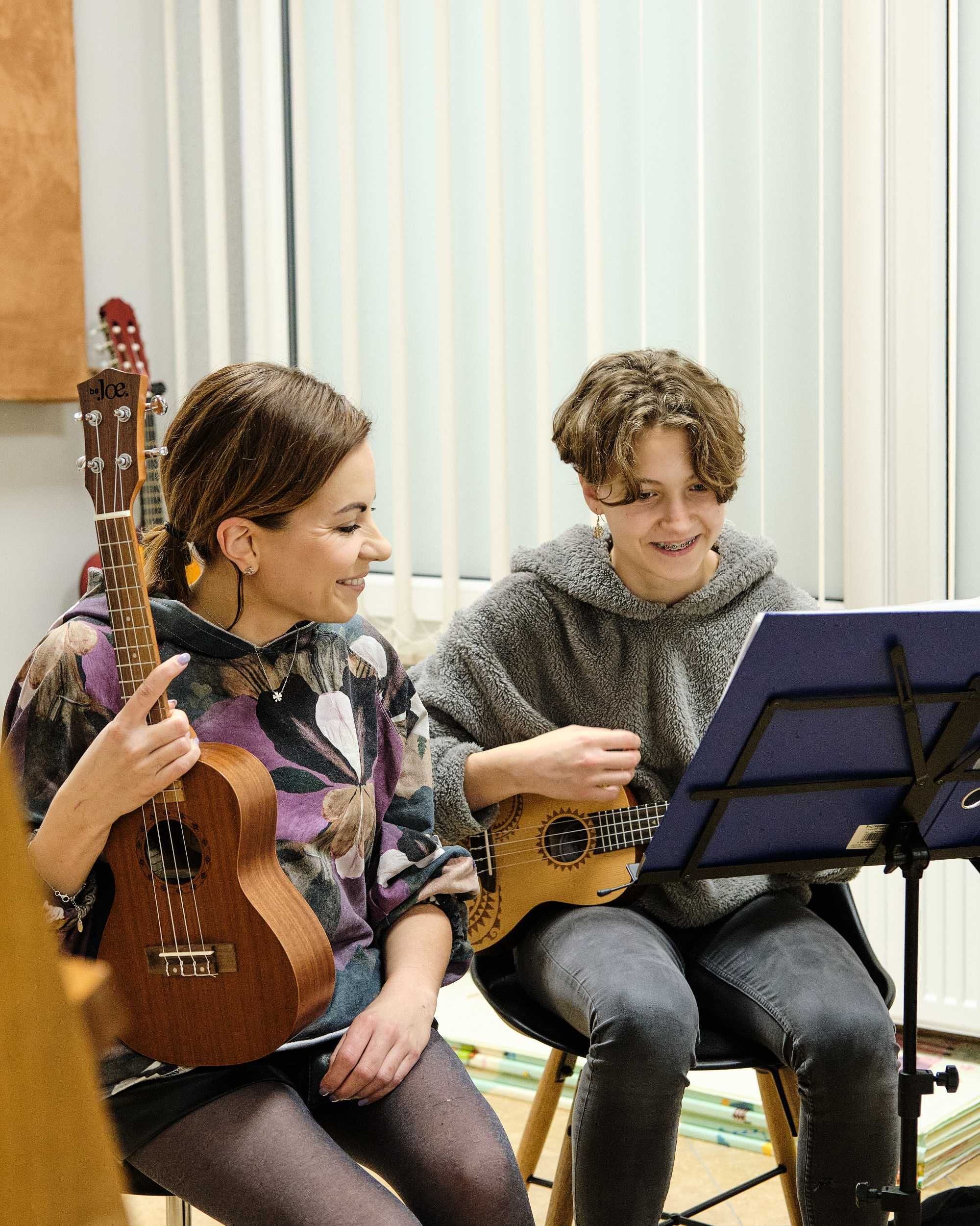 Nauka gry na gitarze,lekcje GITARY Ukulele Reda Rumia Kosakowo Pogórze