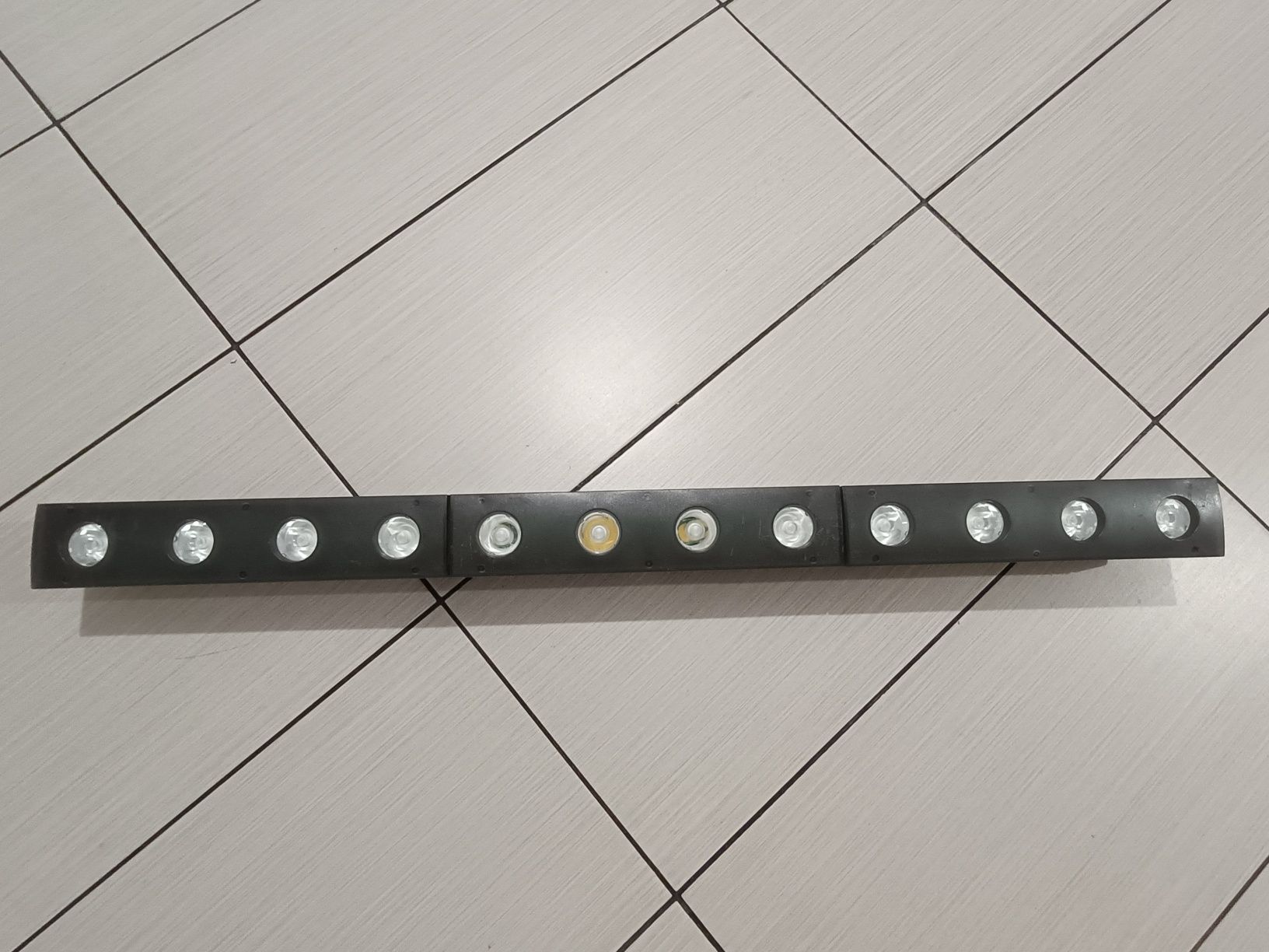 Light4me Aura Bar 12x3W belka led