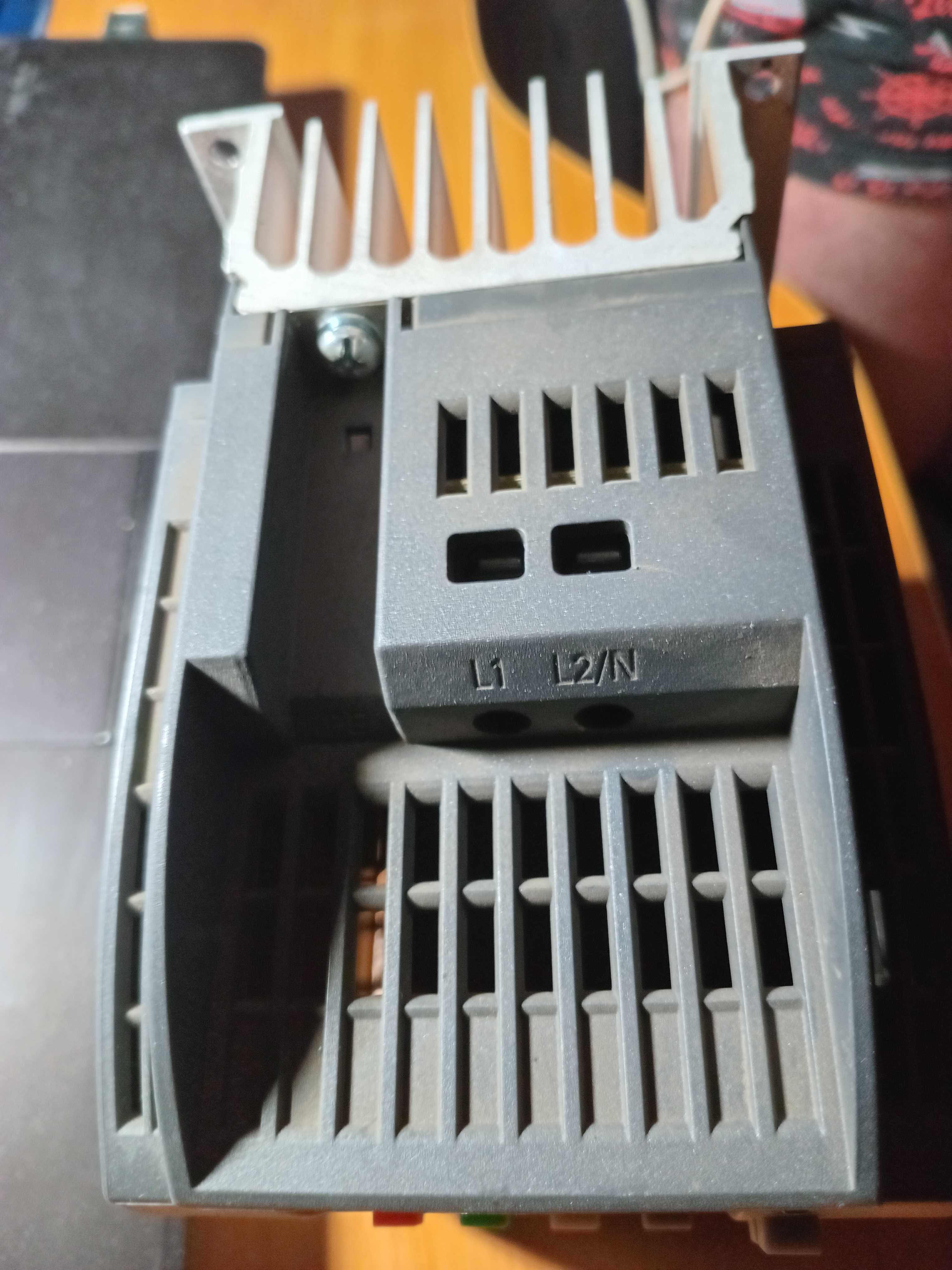 Перетворювач частоти Siemens sinamics V20, 0,75 кВт.