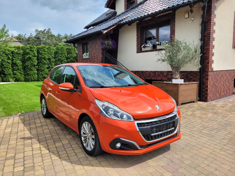 Peugeot 208 Peugeot 208 2019r 1.2 Benzyna 81tyś km Piekny Kolor Tablet Po Opłatach