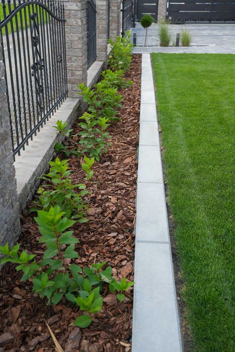 Obrzeże trawnikowe z betonu 25x80x4 cm, obrzeże ogrodowe proste