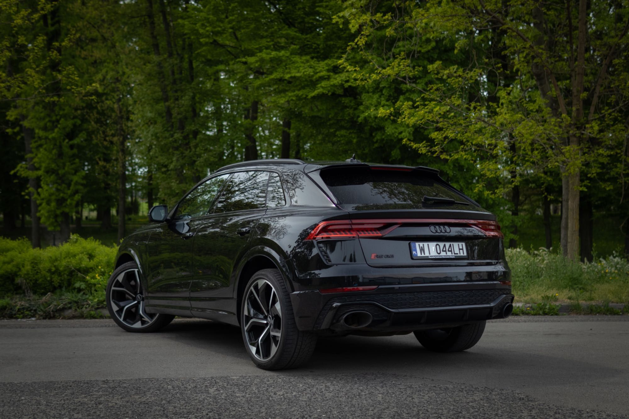 Wynajem aut wypożyczalnia suv Audi RSQ8 PROMOCJA 30dni 19.990!