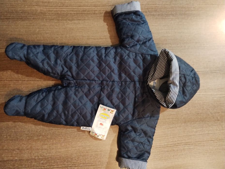 Wyprzedaż Śliczny pikowany kombinezon dla chłopczyka roz 62