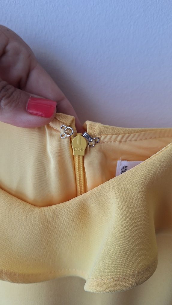 Macacão amarelo Mango