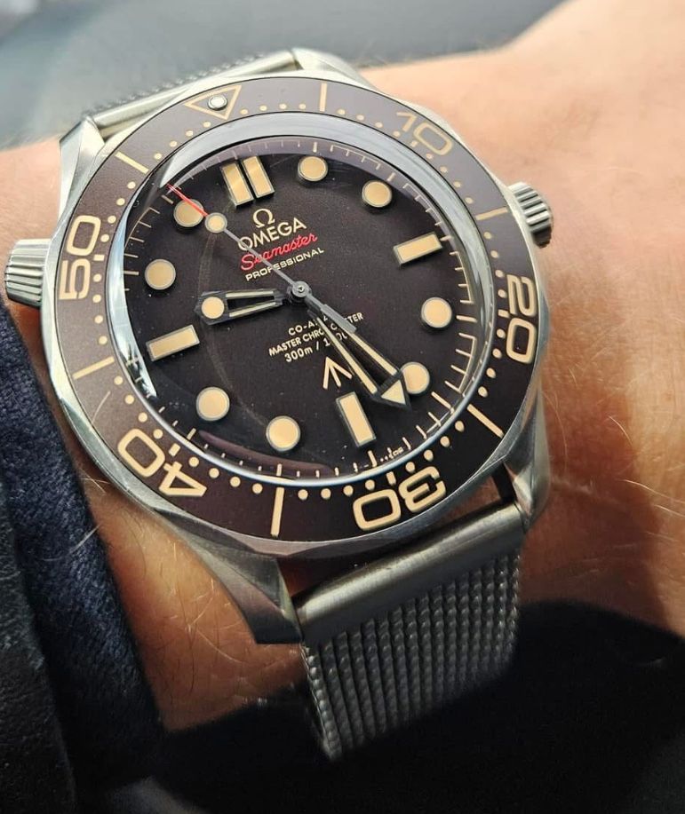 Omega Seamaster Diver 300M 007 Edition James Bond Titanium , rolex