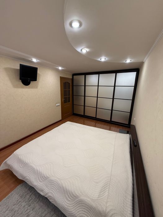 Продам в центре 3-х комнатную квартиру г. Павлоград