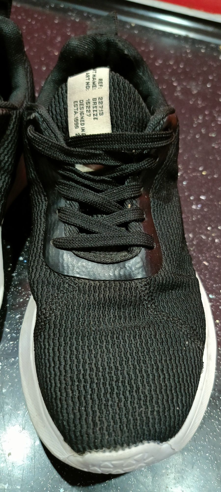 Męskie adidasy.Firmy 157.