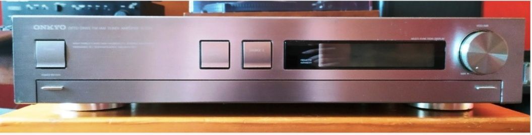 Amplituner Onkyo R-200 (Harman, Denon, Marantz, Pioneer, Sansui, Akai)