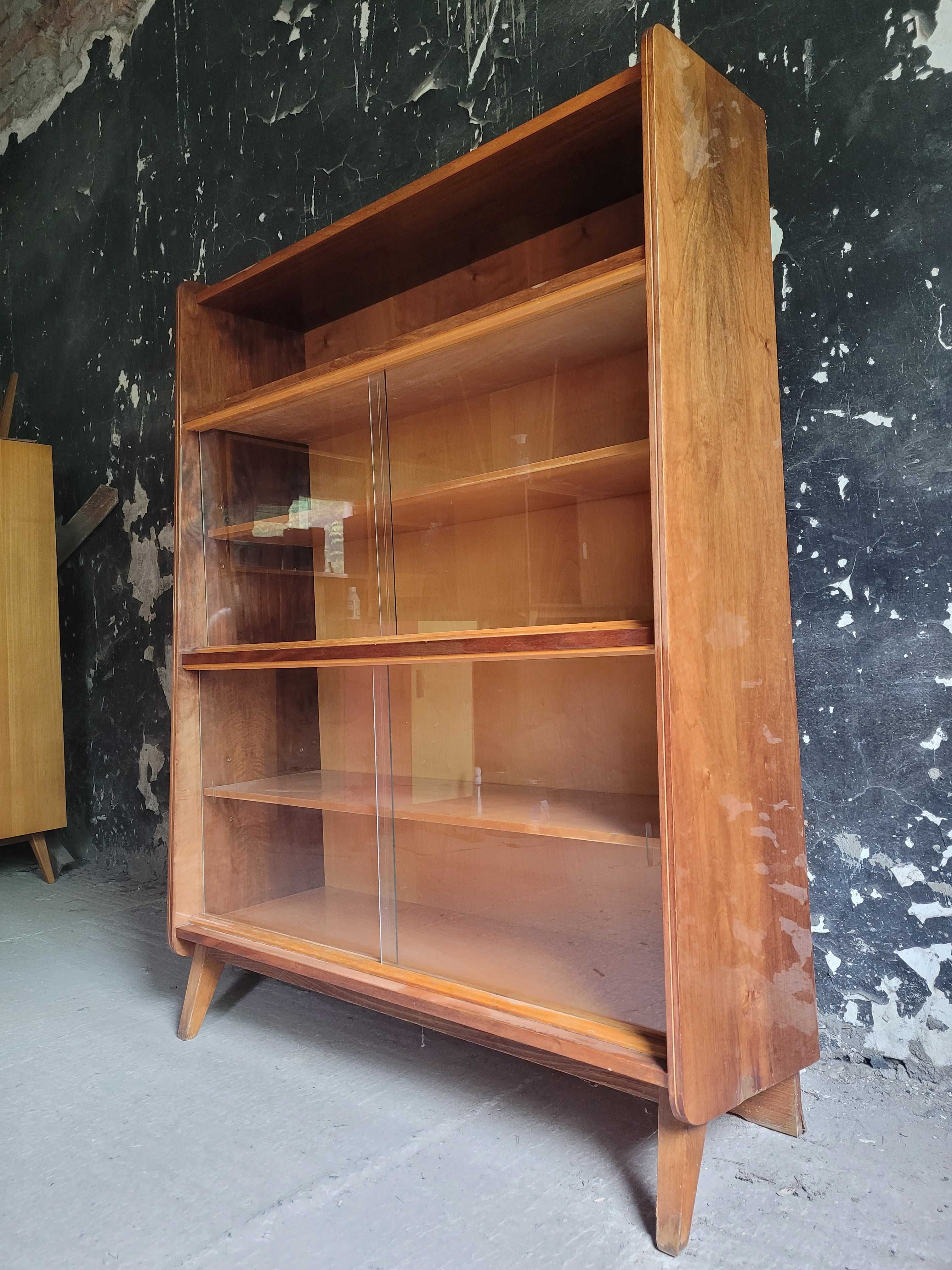 Biblioteczka witryna Tatra F. Jirak  Czechoslowacja 60 lata design prl