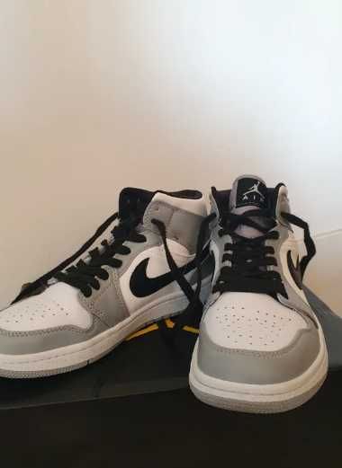 Nike Air Jordan 1 Mid "Light Smoke Grey" Eur 43