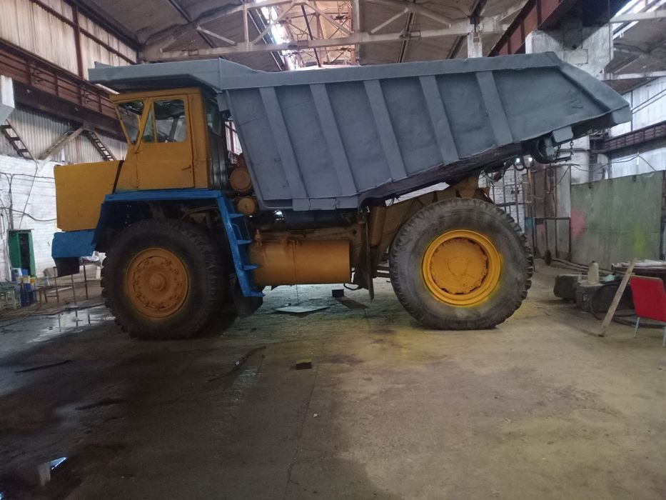Продам рабочий белаз 7523