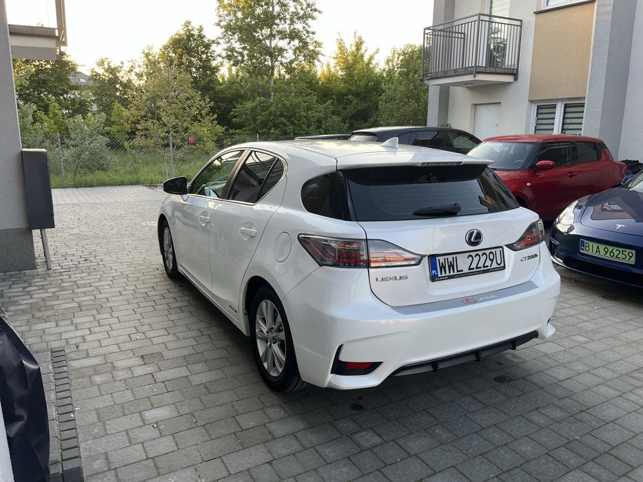 Lexus CT 200h - Stan idealny