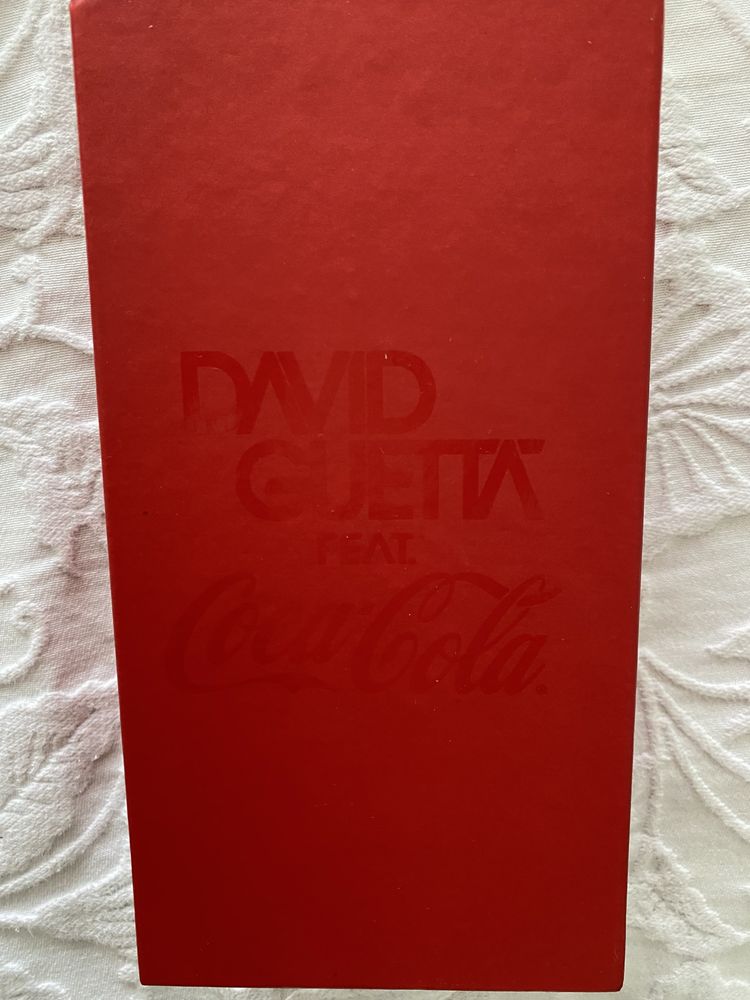 Garrafa Coca Cola David Guetta com caixa edição especial 2012