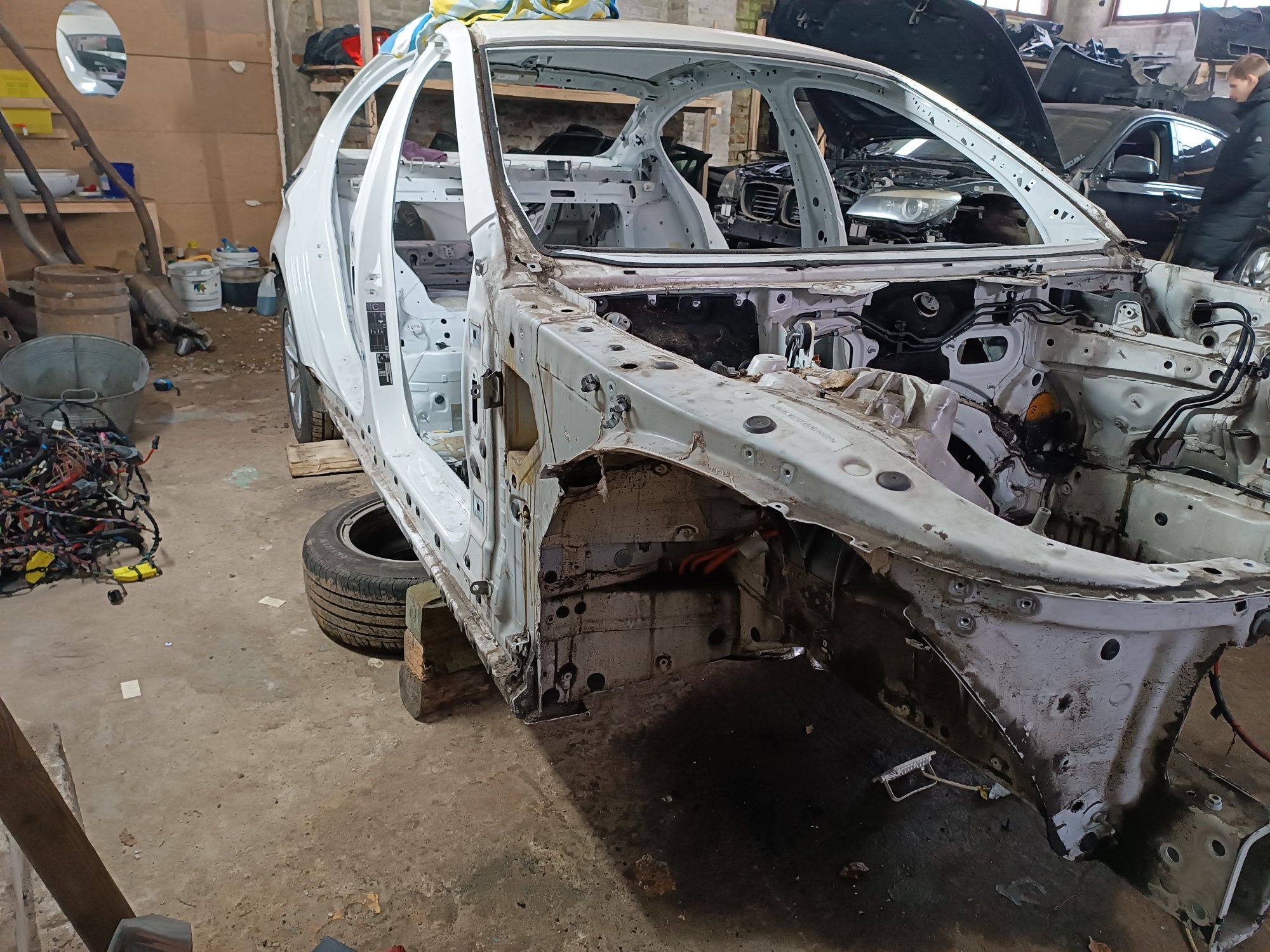 Кузов bmw f10   чверть передня бмв ф10  чверть задня bmw f10