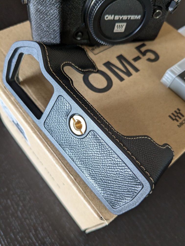Olympus OM System OM-5