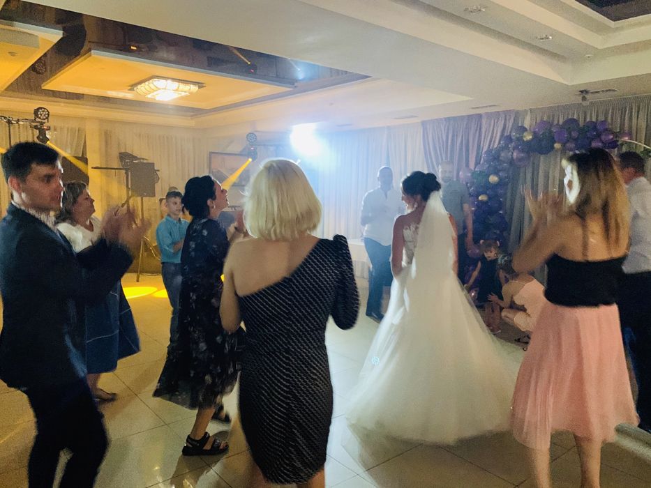 Ідеальна весільна сукня